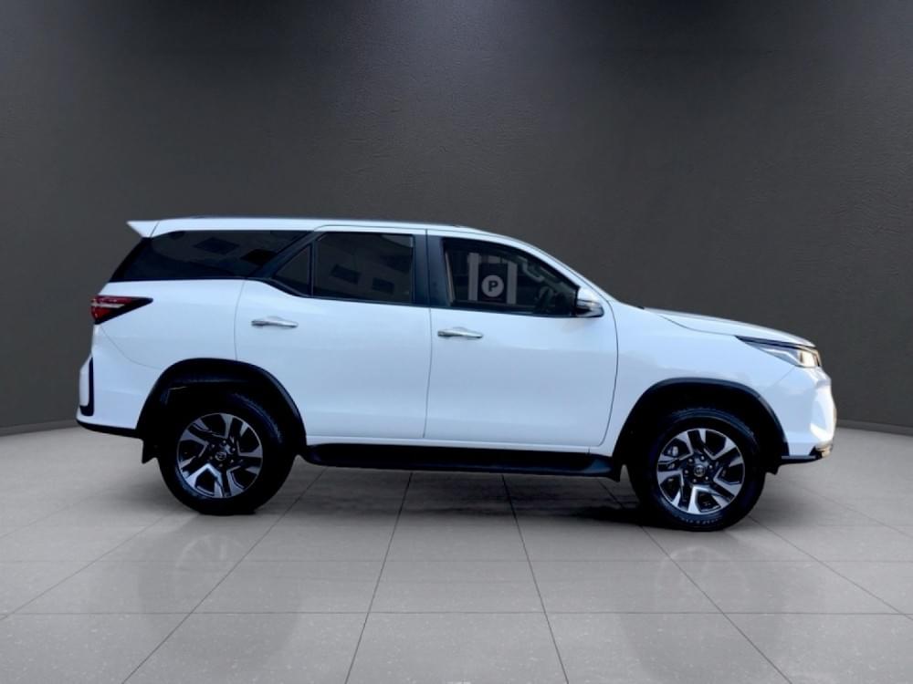 Toyota Fortuner 2.4 Gd-6 4X4 At