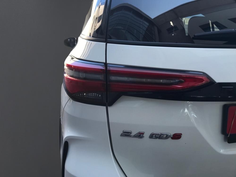 Toyota Fortuner 2.4 Gd-6 4X4 At