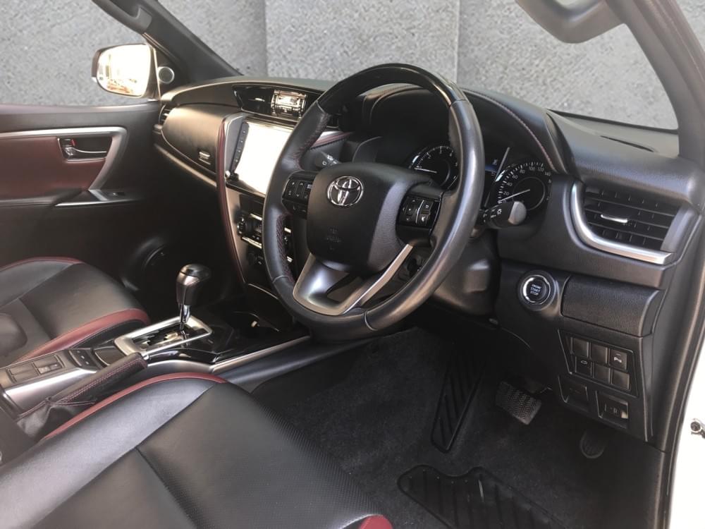 Toyota Fortuner 2.8 Gd-6 Rb At