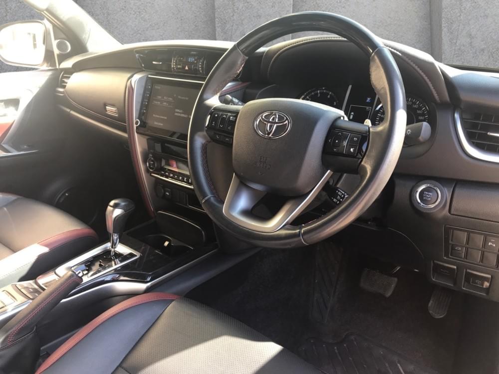 Toyota Fortuner 2.8 Gd-6 Rb At