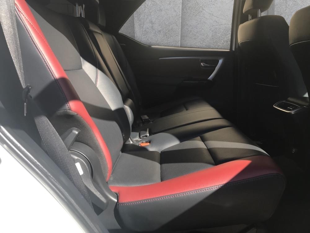 Toyota Fortuner 2.8 Gd-6 Rb At