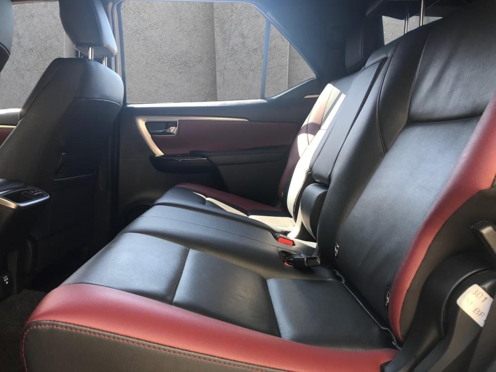 Toyota Fortuner 2.8 Gd-6 Rb At
