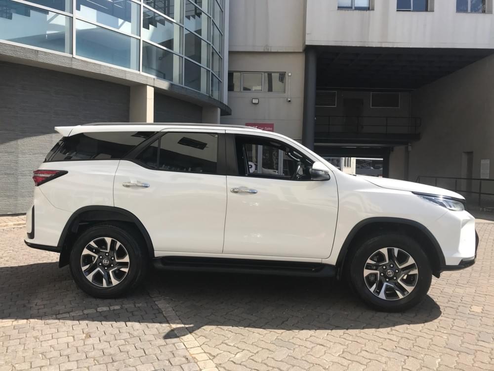 Toyota N/A 2.8 Gd-6 Rb At