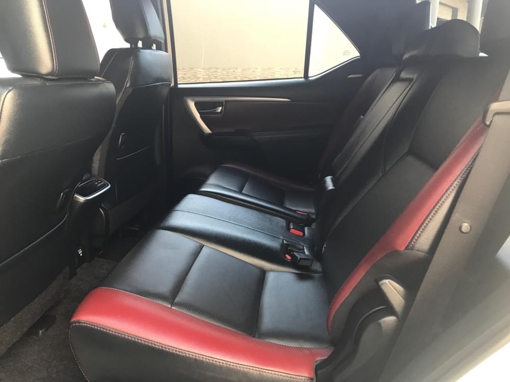 Toyota N/A 2.8 Gd-6 Rb At