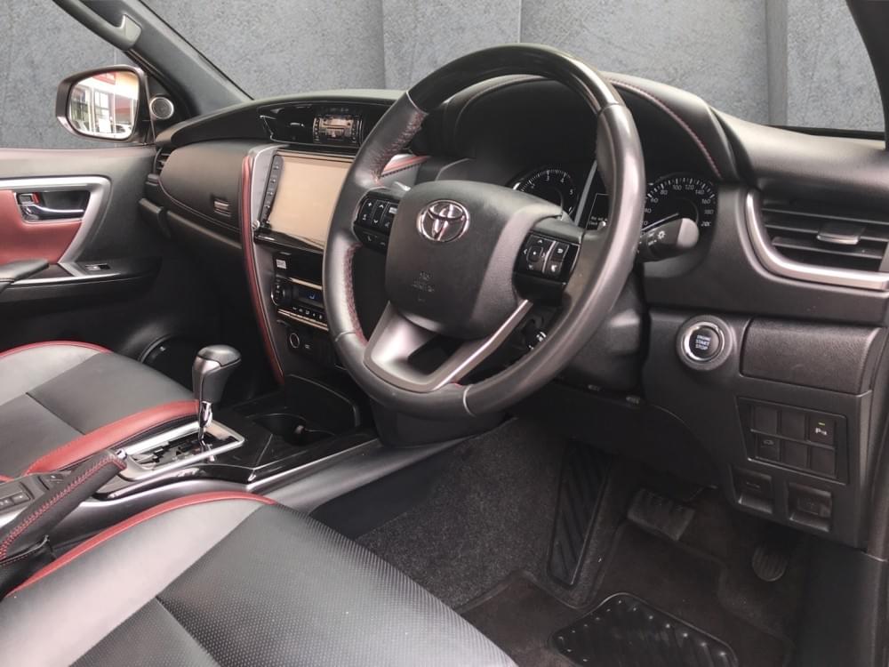 Toyota Fortuner 2.8 Gd-6 Rb At