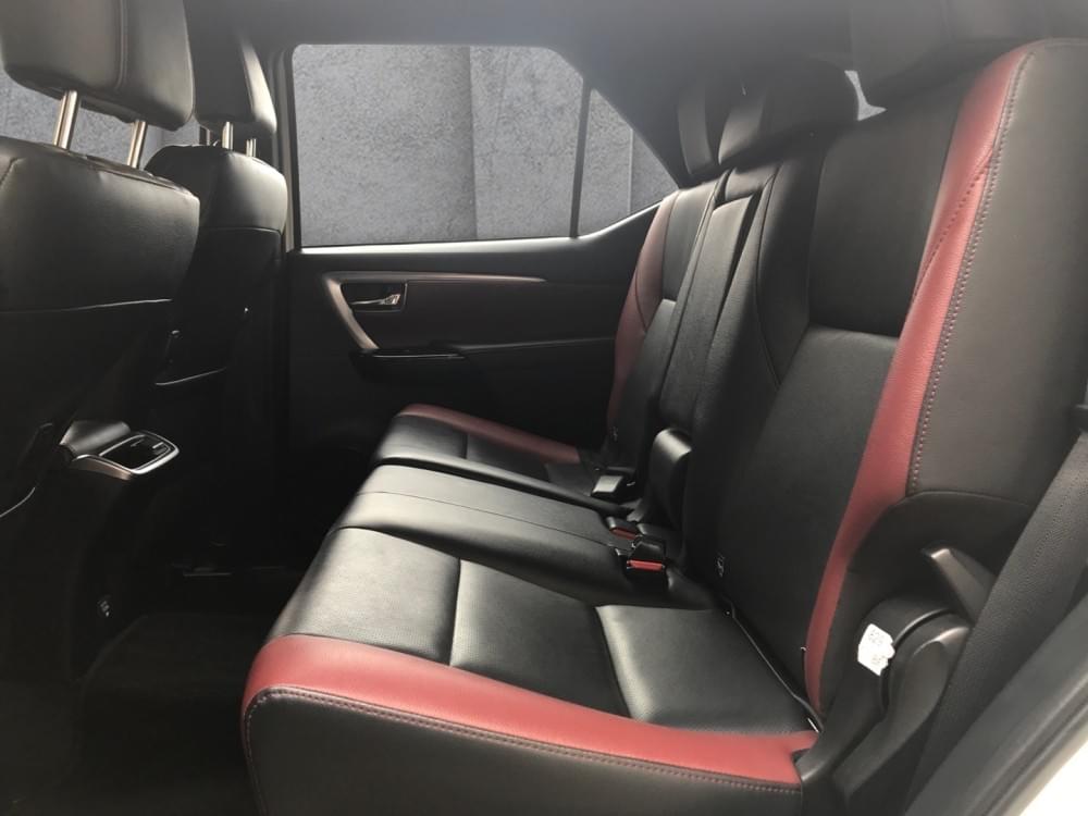 Toyota Fortuner 2.8 Gd-6 Rb At