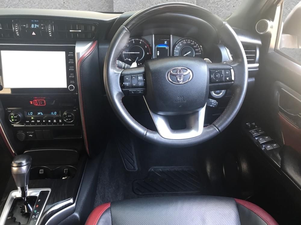Toyota Fortuner 2.8 Gd-6 Rb At