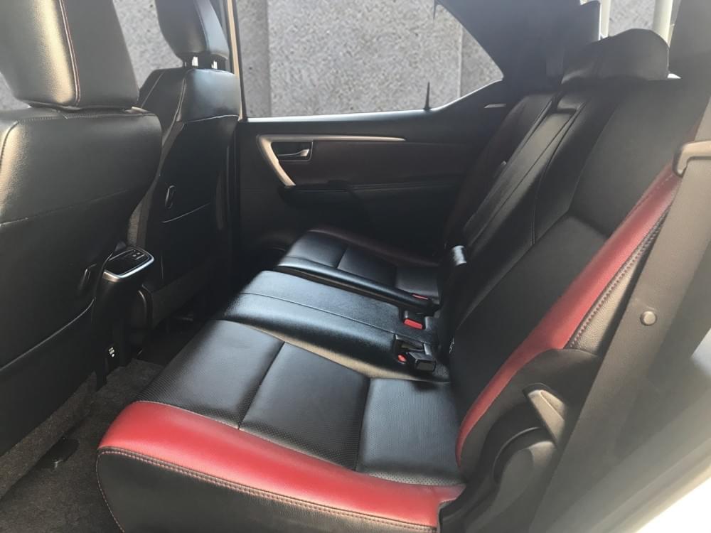 Toyota Fortuner 2.8 Gd-6 Rb At