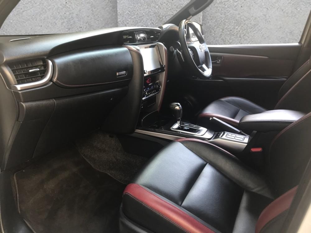 Toyota Fortuner 2.8 Gd-6 Rb At