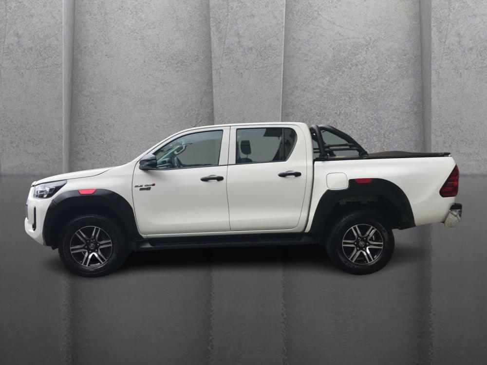 Toyota Hilux 2.4 Raider X 4X4