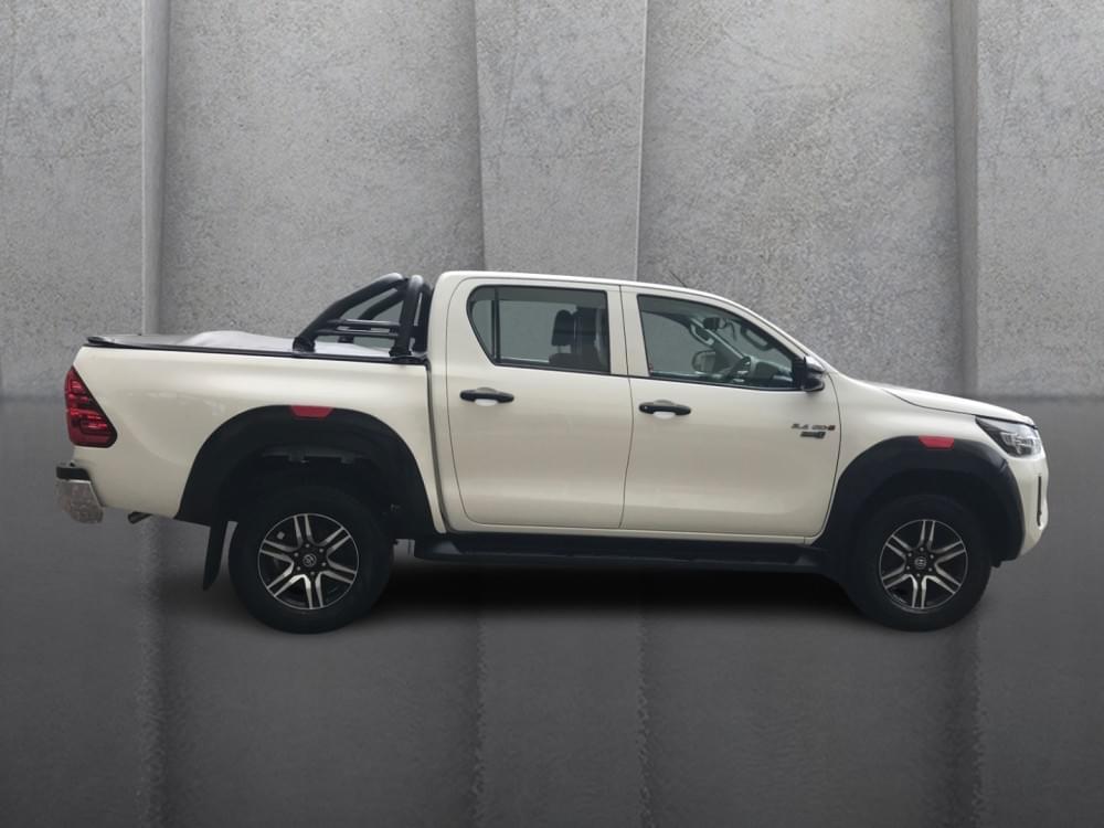 Toyota Hilux 2.4 Raider X 4X4