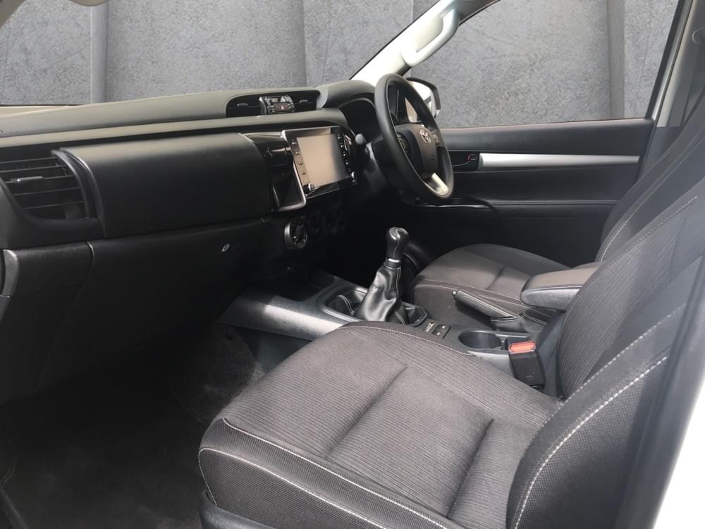 Toyota Hilux 2.4 Raider X 4X4