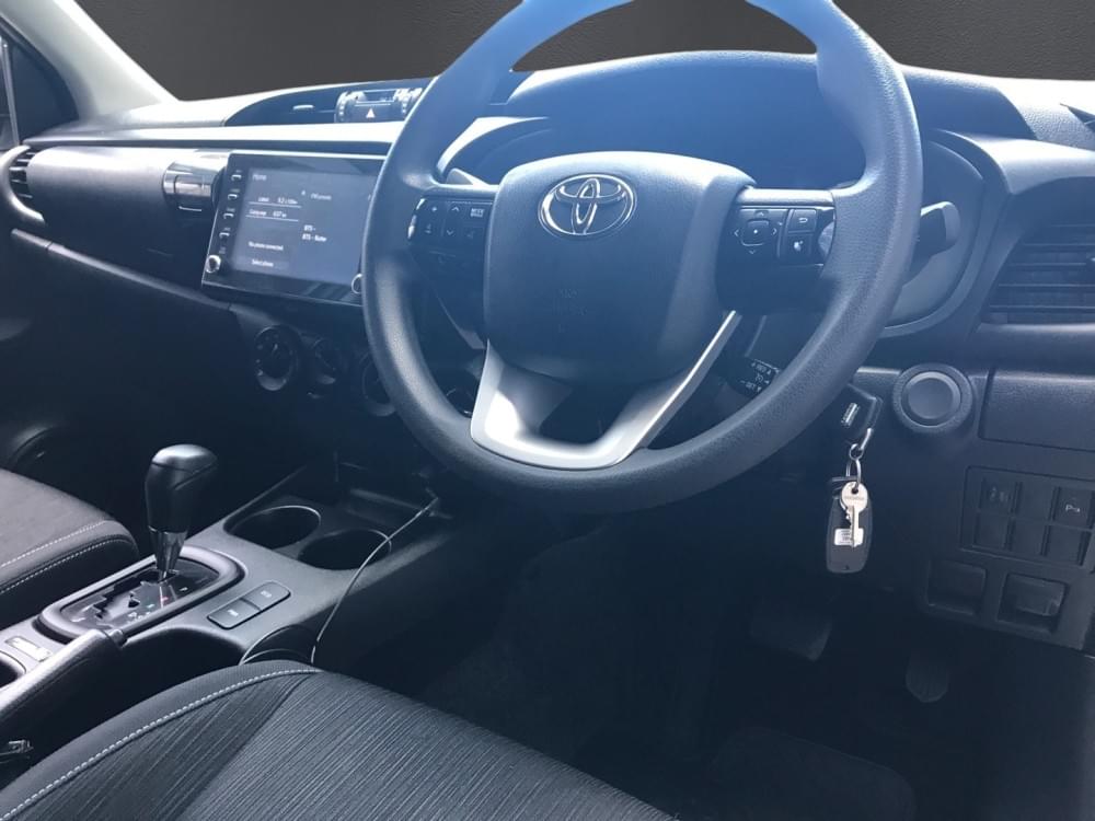 Toyota Hilux 2.4 Raider X 4X4 At