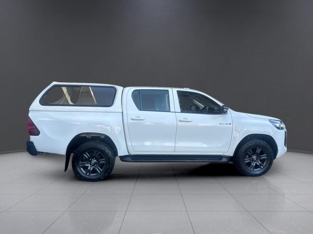 Toyota Hilux 2.4 Gd-6 Raider 4X4 6At