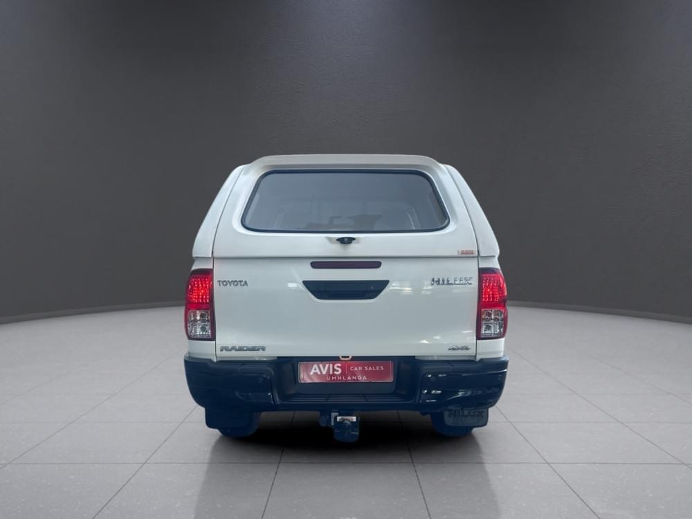Toyota Hilux 2.4 Gd-6 Raider 4X4 6At