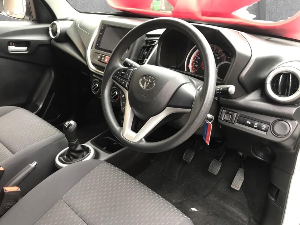 Toyota Vitz 1.0 Xr