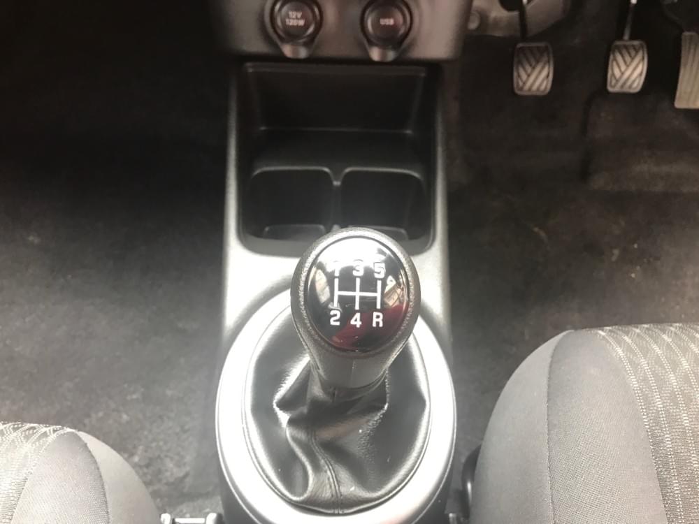 Toyota Vitz 1.0 Xr Mt