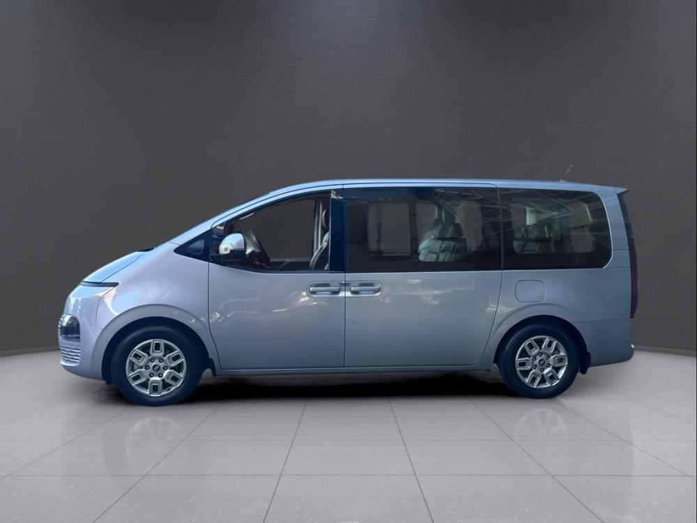 Hyundai N/A 2.2D Executive 9 Seater At