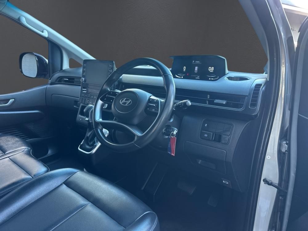 Hyundai N/A 2.2D Executive 9 Seater At