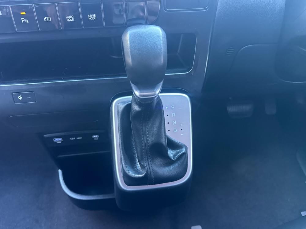 Hyundai N/A 2.2D Executive 9 Seater At