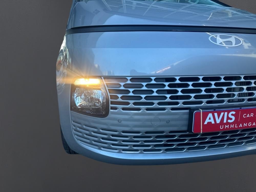 Hyundai N/A 2.2D Executive 9 Seater At