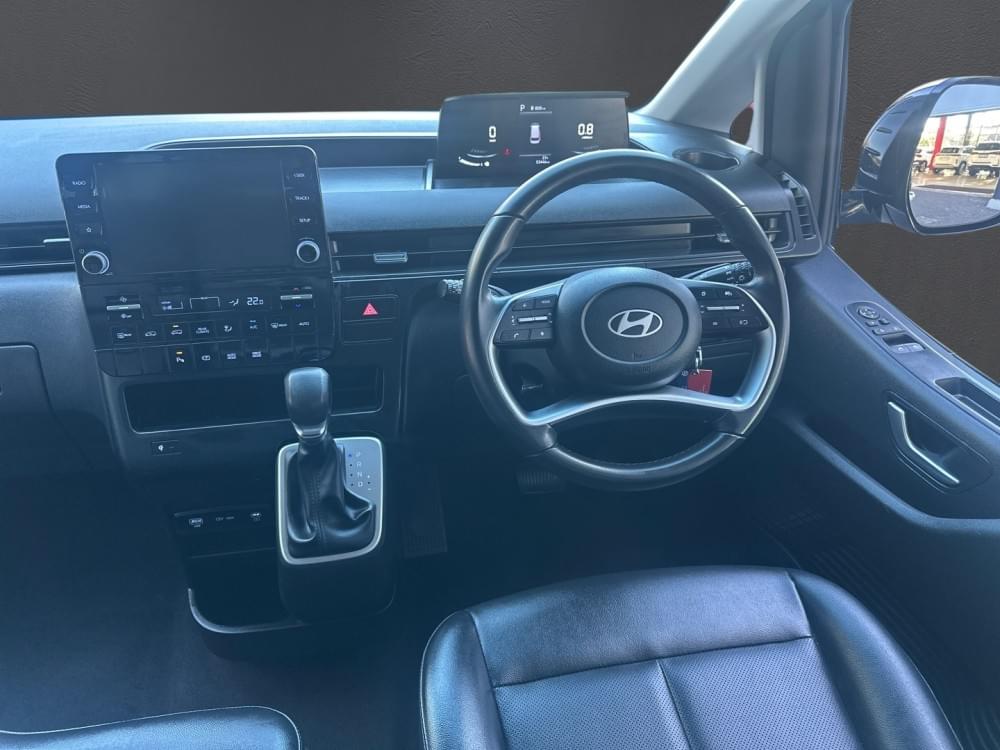 Hyundai Staria 2.2D Executive 9 Seater At