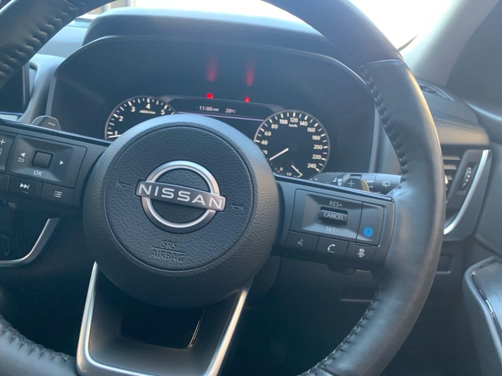 Nissan Qashqai 1.3T Acenta Xtronic 2-Tone