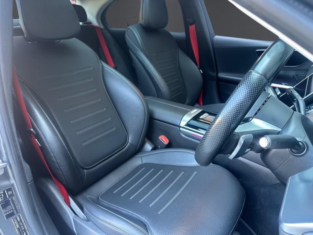 Mercedes Benz C-Class Sedan 220D