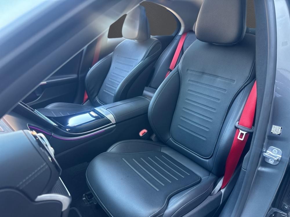 Mercedes Benz C-Class Sedan 220D