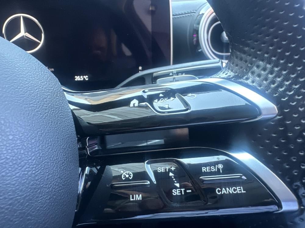 Mercedes Benz C-Class Sedan 220D