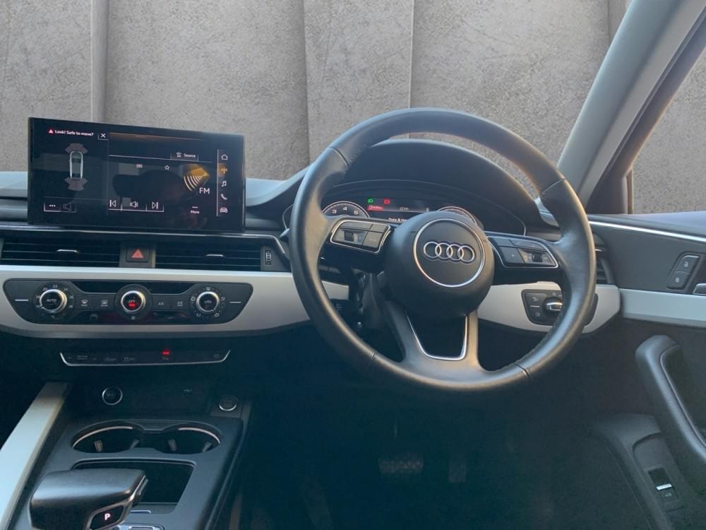 Audi A4 Sedan 35 Tfsi S Tronic Advanced