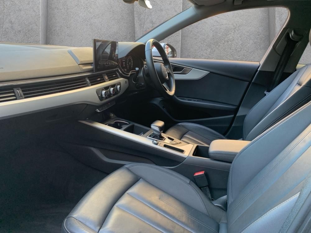 Audi A4 Sedan 35 Tfsi S Tronic Advanced