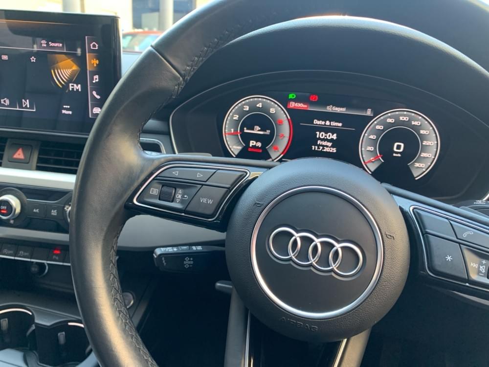 Audi A4 Sedan 35 Tfsi S Tronic Advanced