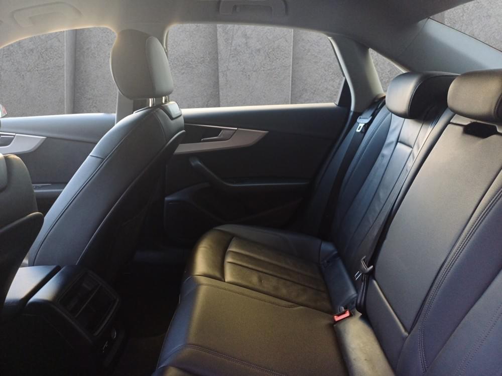 Audi A4 Sedan 35 Tfsi S Tronic