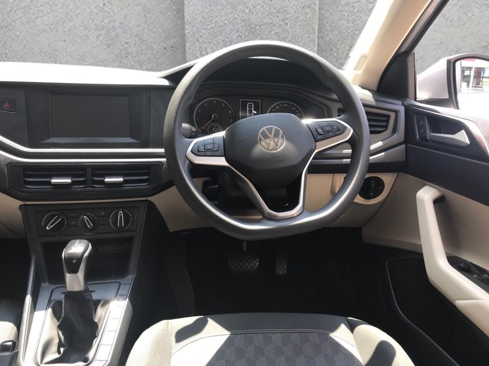 Volkswagen Polo Sedan 1.6 Tiptronic