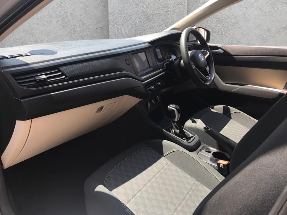 Volkswagen Polo Sedan 1.6 Tiptronic