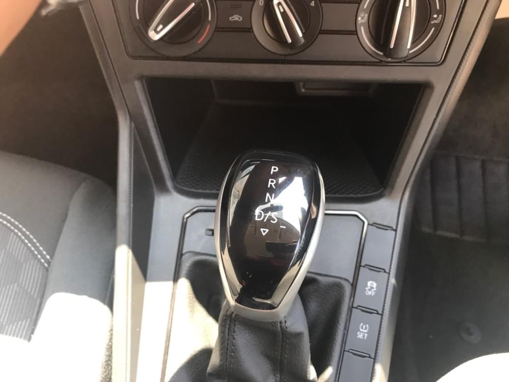 Volkswagen Polo Sedan 1.6 Tiptronic