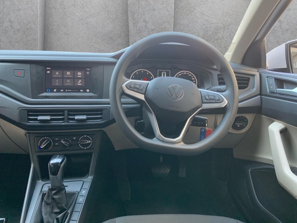 Volkswagen Polo Sedan 1.6 Tiptronic
