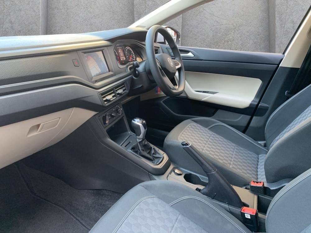 Volkswagen Polo Sedan 1.6 Tiptronic