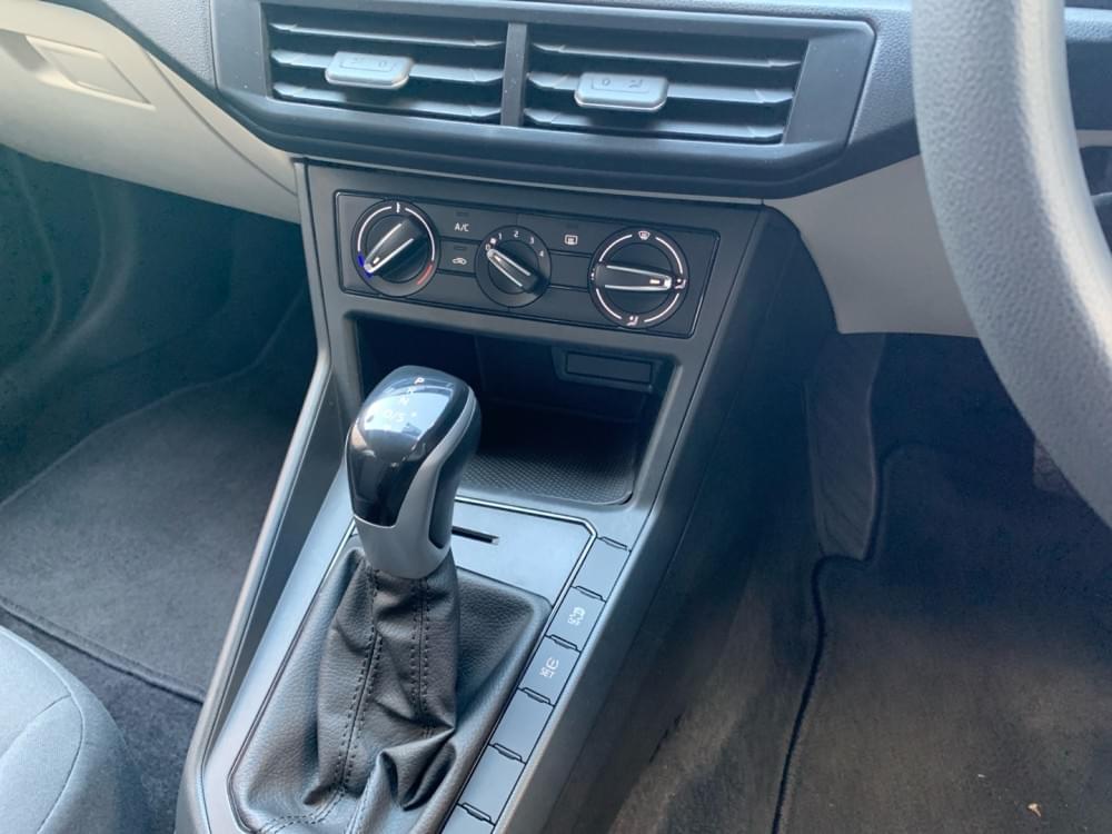 Volkswagen Polo Sedan 1.6 Tiptronic