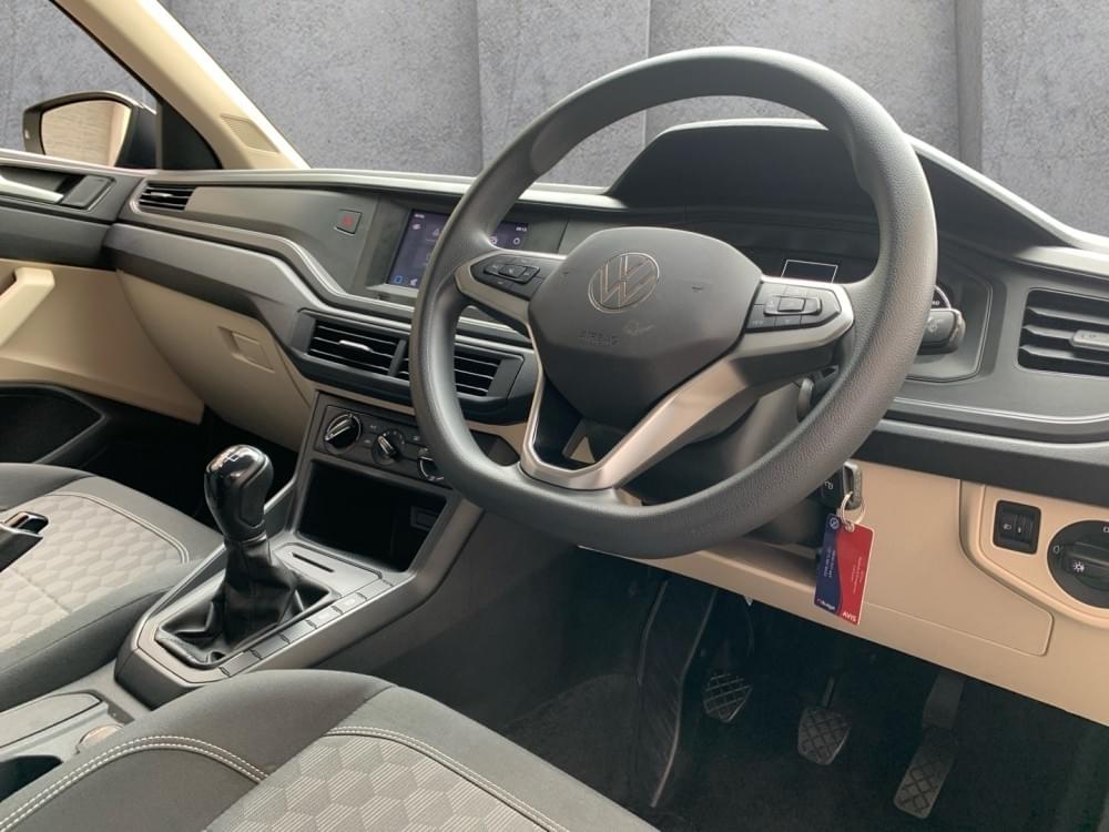 Volkswagen Polo Sedan 1.6 Life