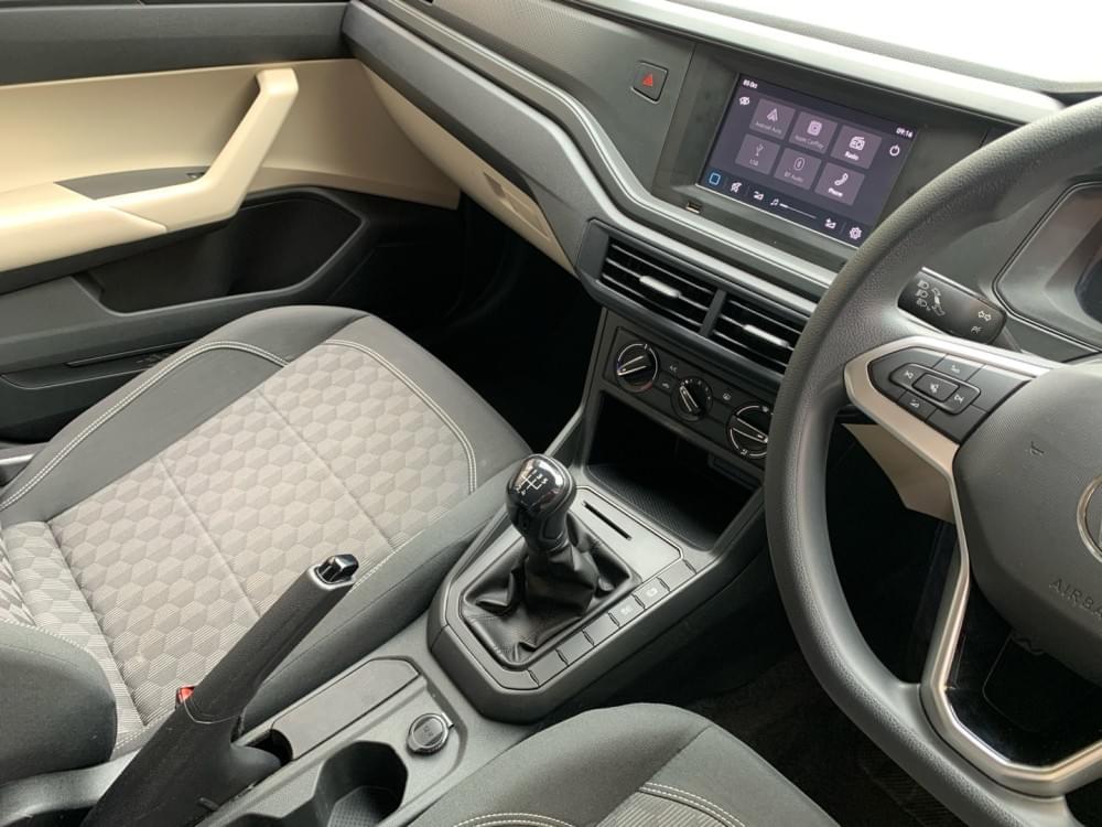 Volkswagen Polo Sedan 1.6 Life