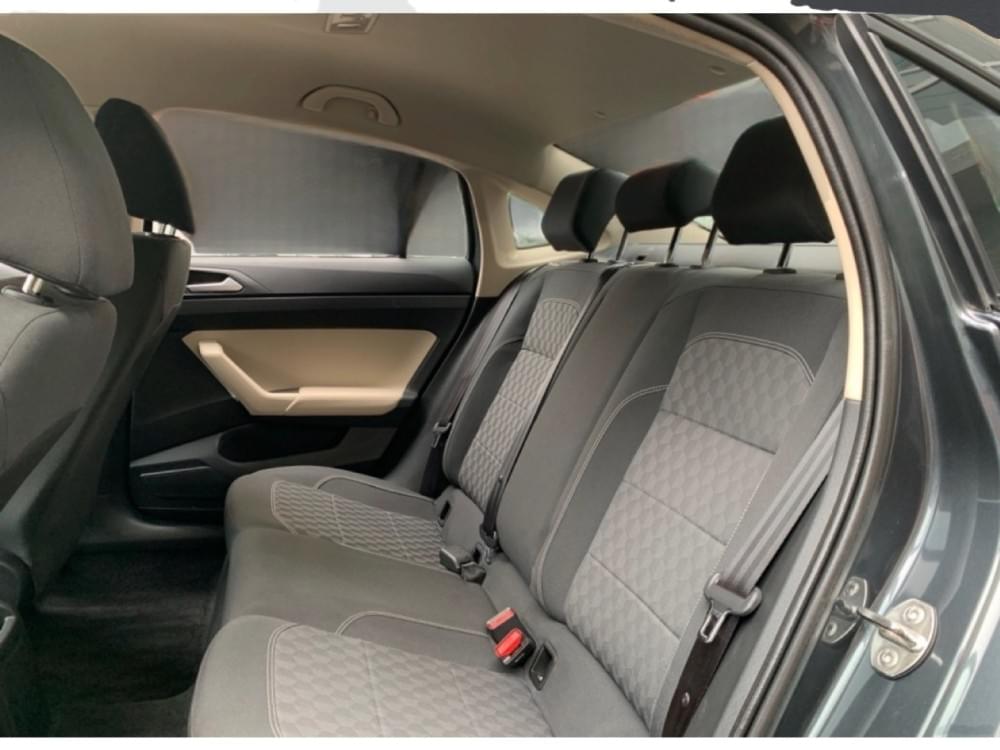 Volkswagen Polo Sedan 1.6 Base