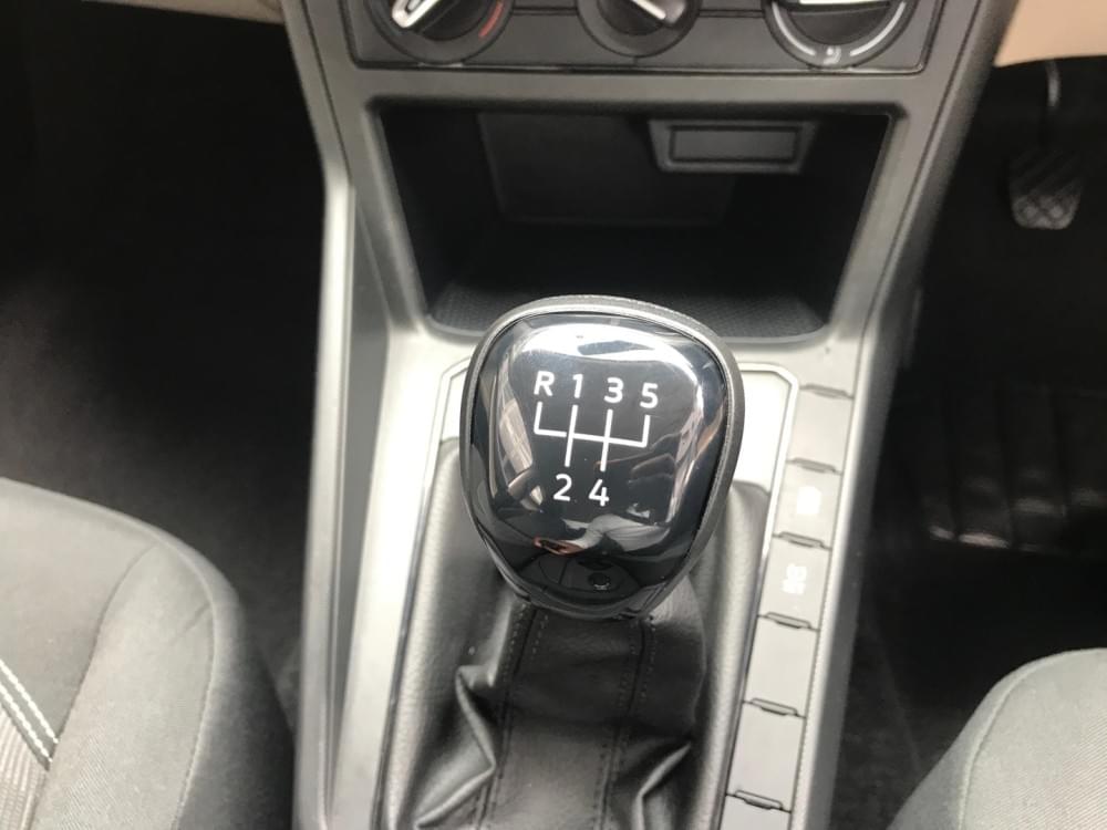 Volkswagen Polo Sedan 1.6 Base