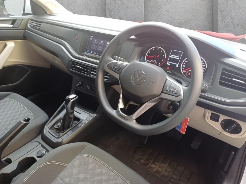 Volkswagen Polo Sedan 1.6 Tiptronic