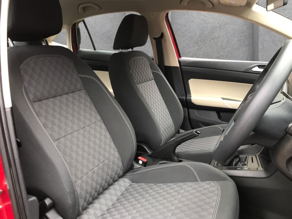 Volkswagen Polo Sedan 1.6 Base