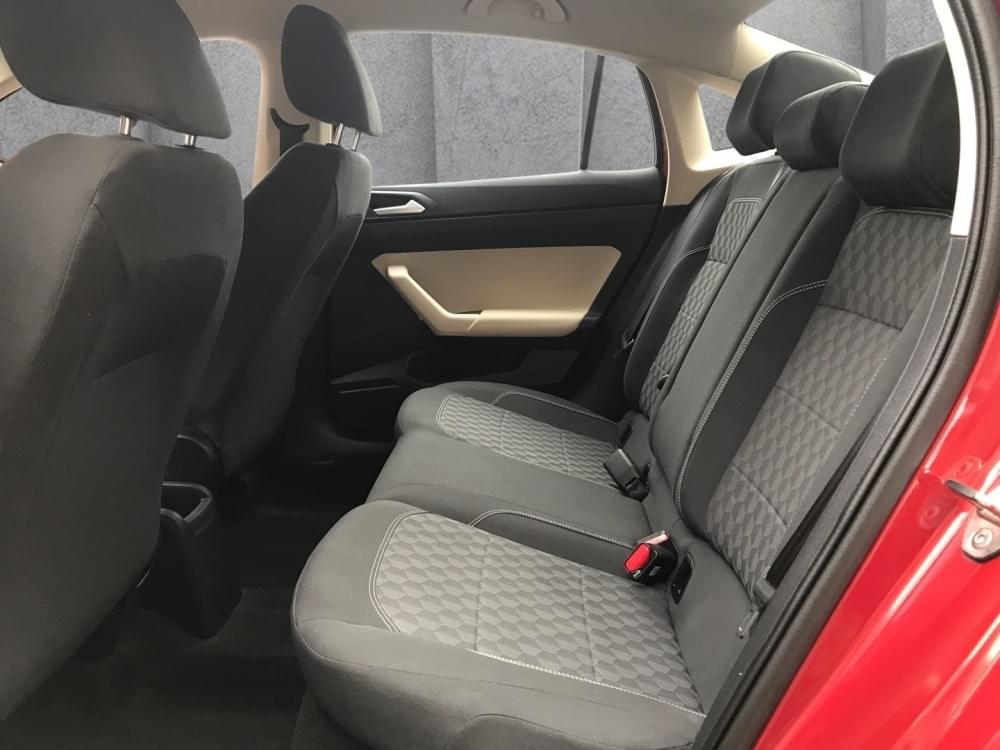 Volkswagen Polo Sedan 1.6 Base