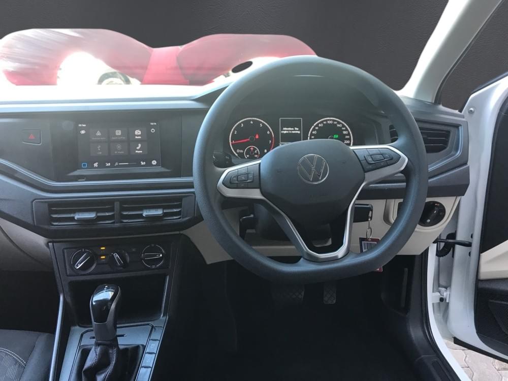 Volkswagen Polo Sedan 1.6 Tiptronic