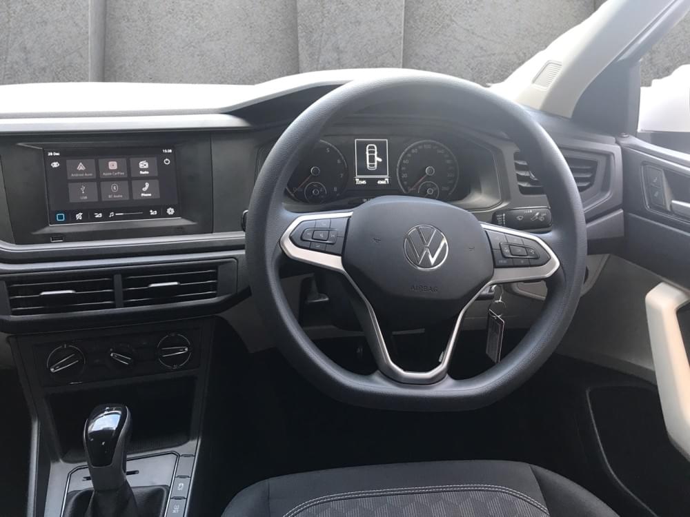 Volkswagen Polo Sedan 1.6 Tiptronic