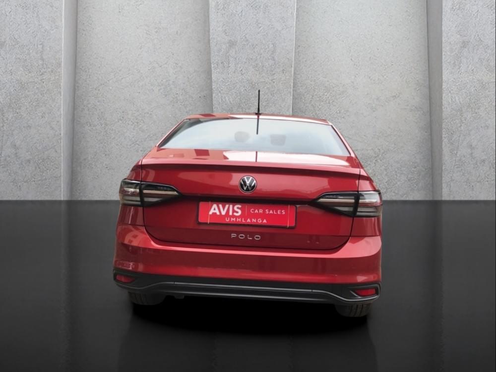 Volkswagen Polo Sedan 1.6 Base